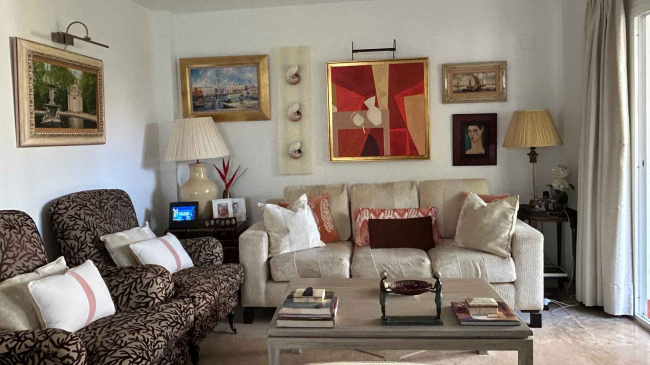 Casa adosada de 3 dormitorios en alquiler de larga temporada en Los Naranjos de Marbella.