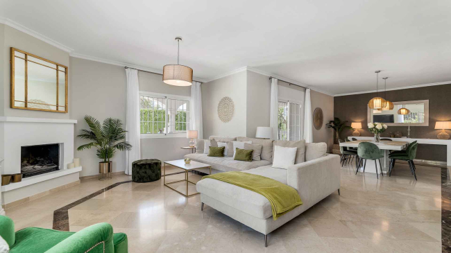 Villa en Atalaya Río Verde de estilo familiar en venta