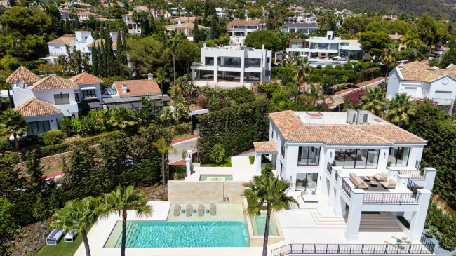 Villa à Sierra Blanca avec vue panoramique sur la mer à vendre