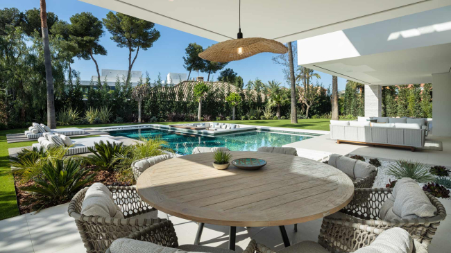 Villa en Atalaya Río Verde de diseño en venta