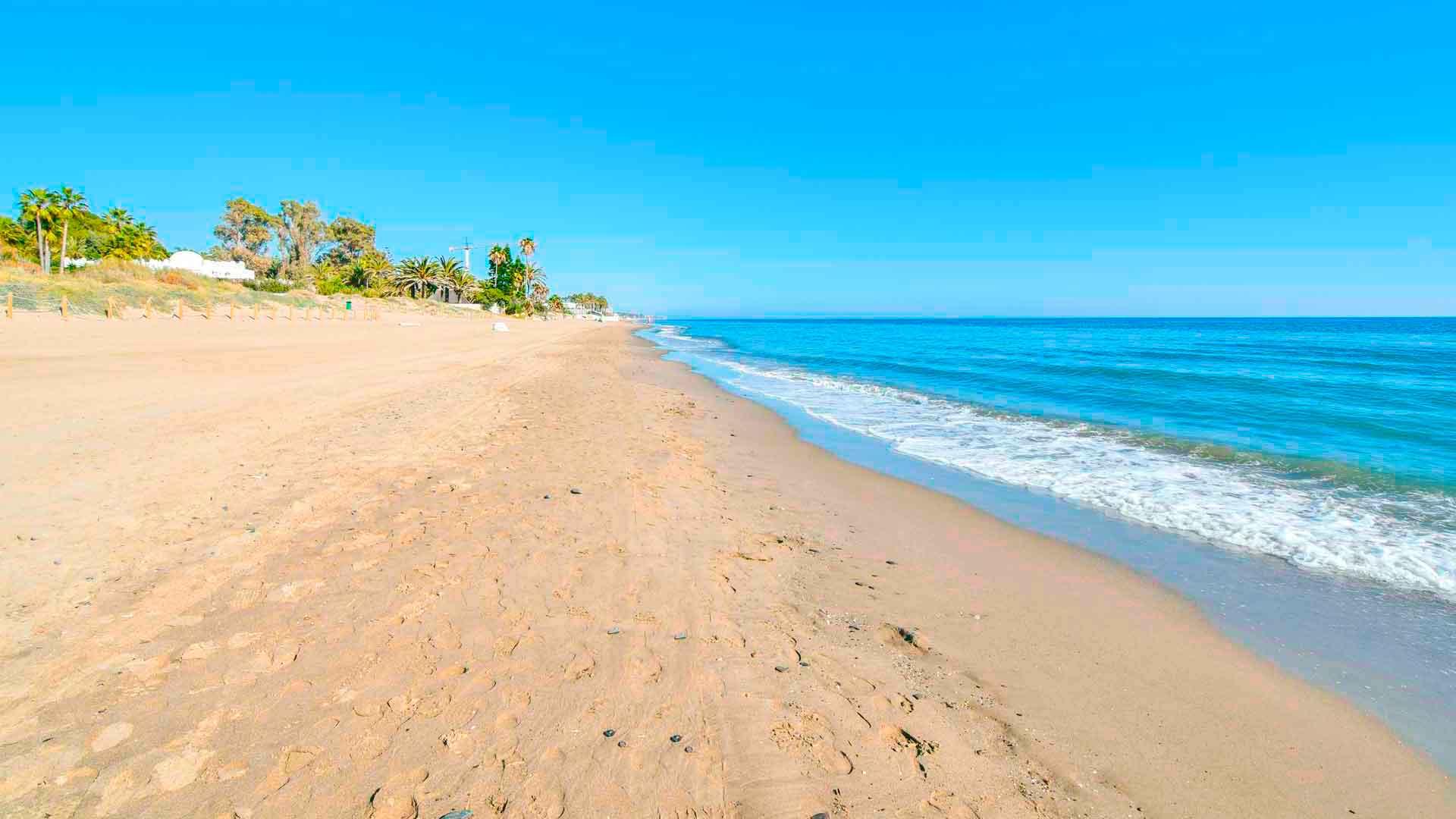 Playa del Alicate, à Marbella Est