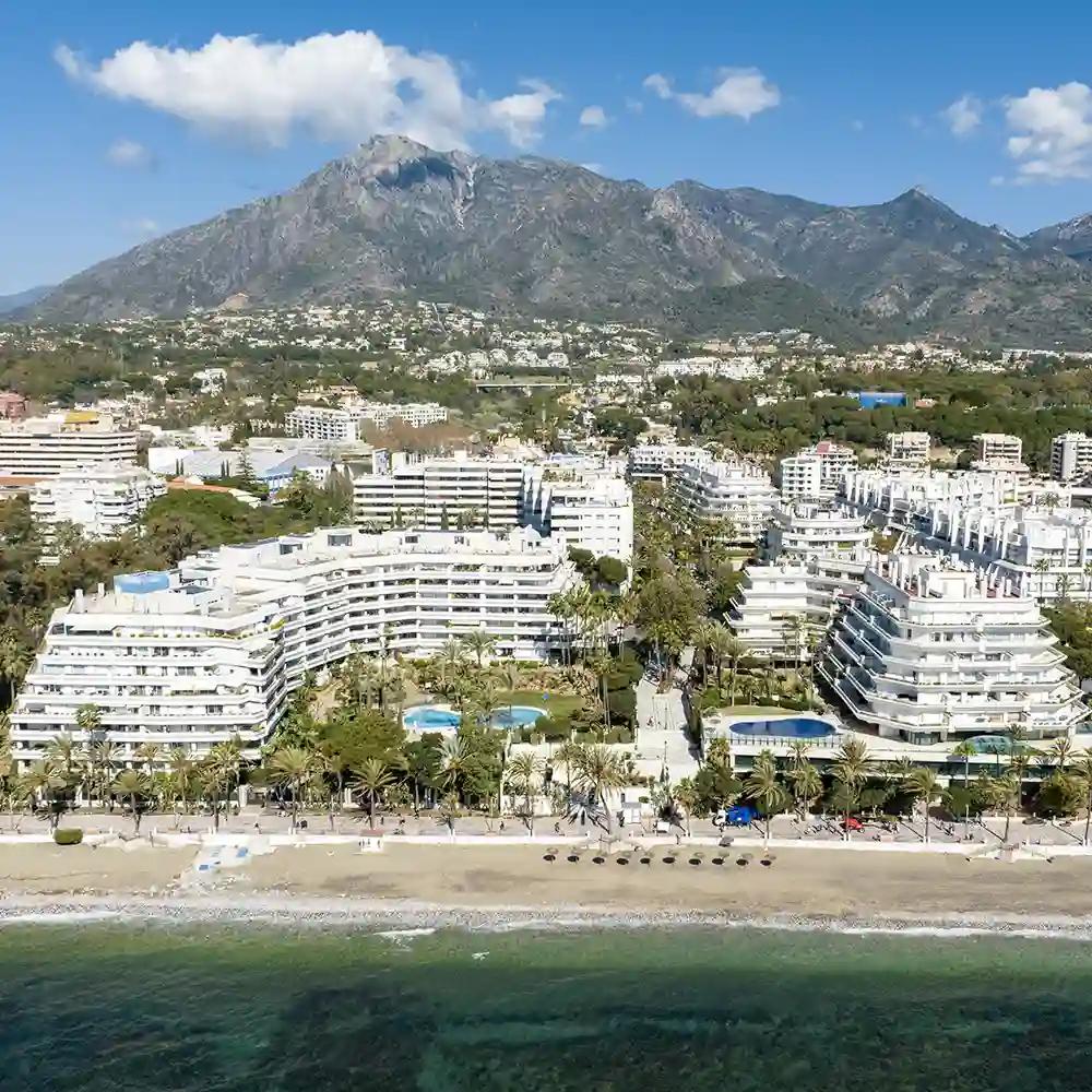 Le centre de Marbella vu de la mer