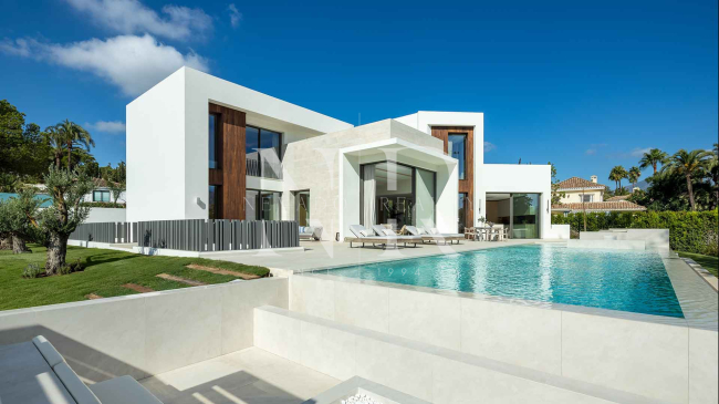 Villa en Las Brisas Golf en primera línea de golf con vistas panorámicas en venta