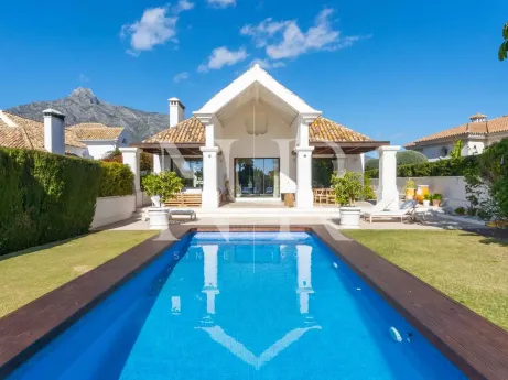 Villa à Lomas de Marbella club avec vue sur les montagnes pour location longue durée