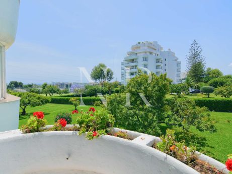 Flat in Guadalmina with golf for sale