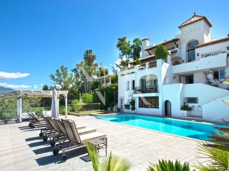 Villa de golf en première ligne à Nueva Andalucia à vendre