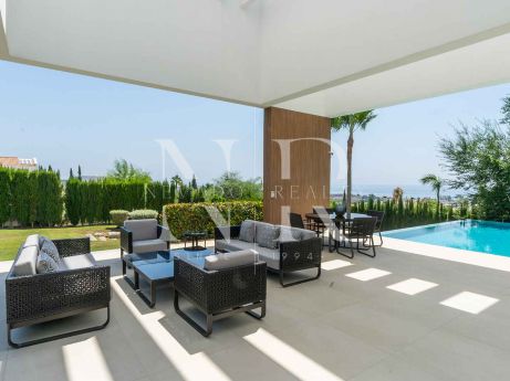 Villa in Los Flamingos Golf with panoramic sea views for sale