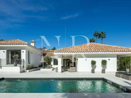 Villa en Nueva Andalucía en Las Brisas Golf con vistas panorámicas en venta