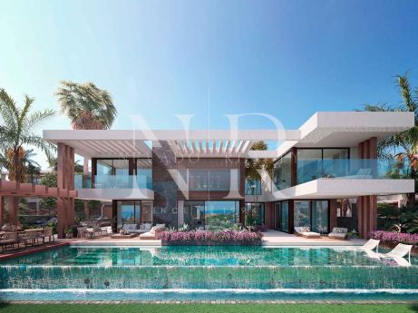 Villa en Nueva Andalucía de nueva construcción en urbanización cerrada en venta.