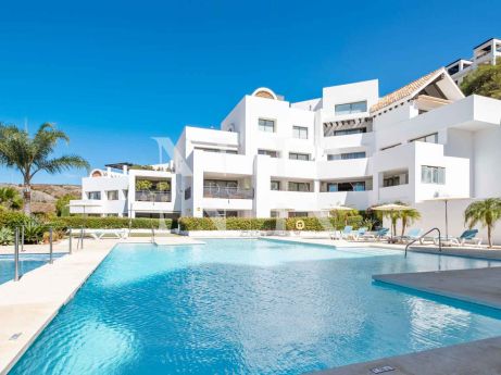 Penthouse for sale in Los Flamingos Golf, Benahavis