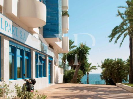 Commercial Premises in Marbella Centro on the seafront for sale