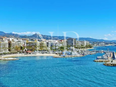 Restaurante en Paseo Marítimo en Marbella con vistas al mar en venta