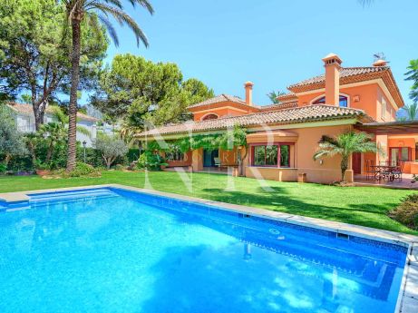 Villa in Sierra Blanca for sale