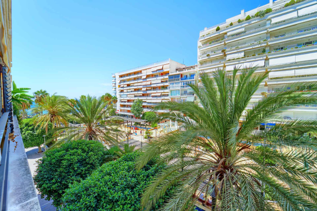 Appartement au centre de Marbella en front de mer avec vue sur la mer