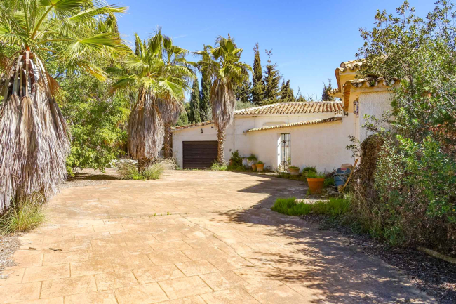 Plot in Marbella very close to the city for sale