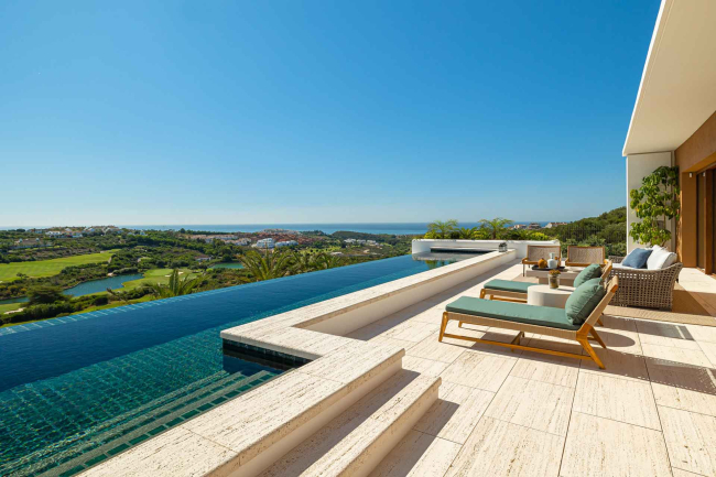 Villa in Finca Cortesin with panoramic sea views in Casares for sale