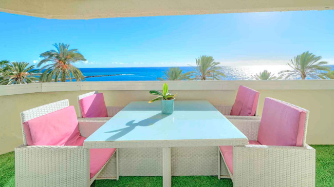 Apartamento en Marbella centro con vistas al mar a la venta 